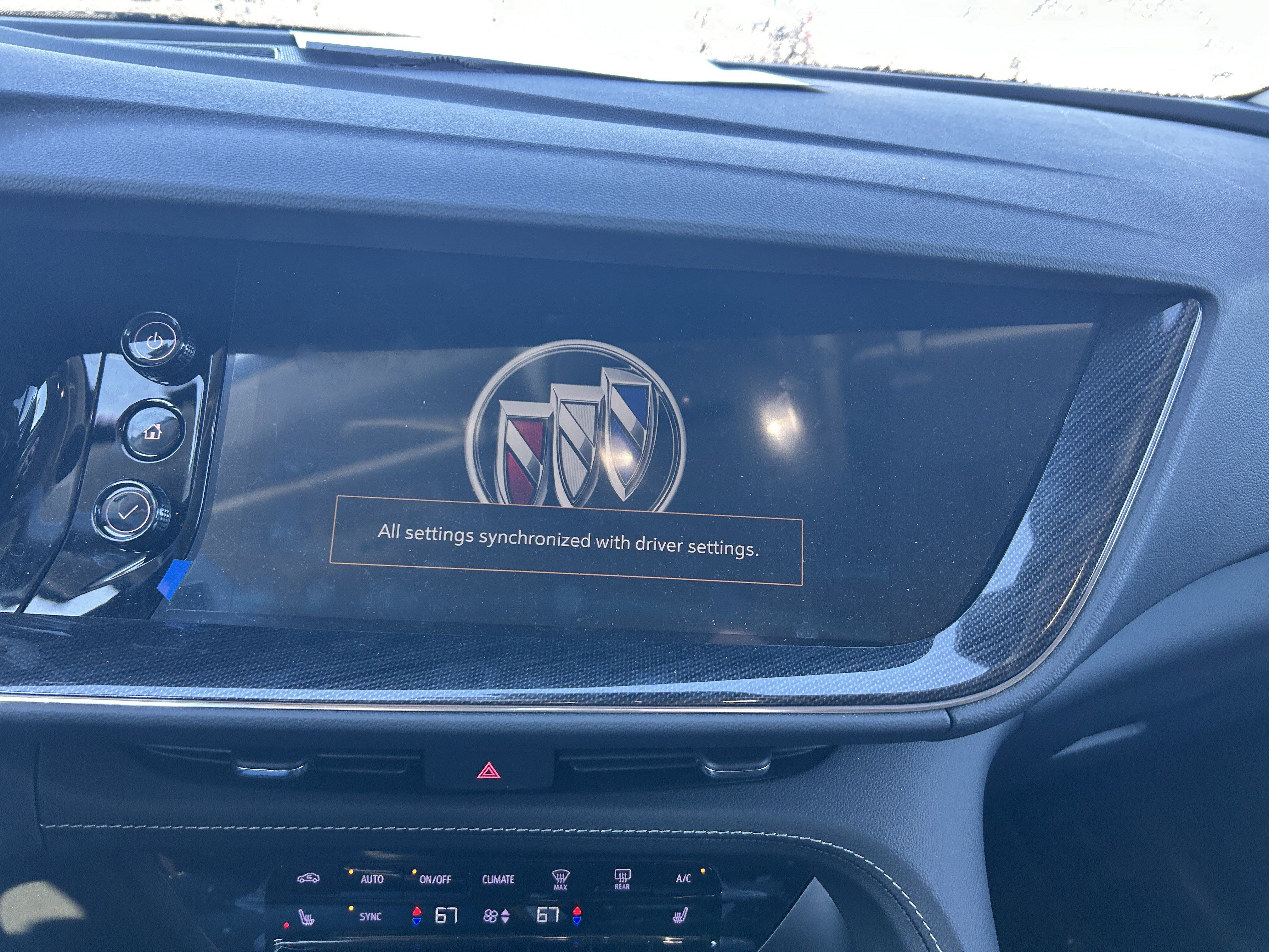 Used 2022 Buick Envision Essence w/ Safety Package AWD/4WD image 16