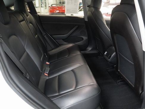 Used 2021 Tesla Model 3 Standard Range Plus image 29