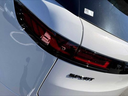 New 2025 Land Rover Range Rover Sport Dynamic SE image 25