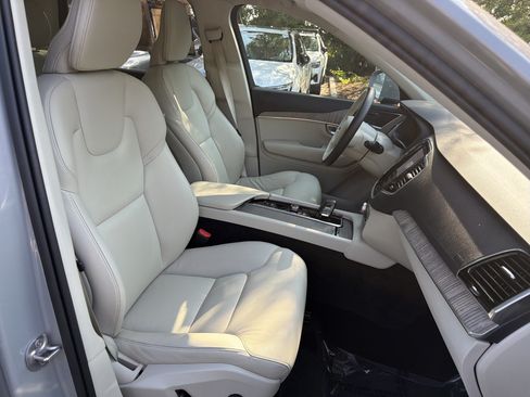 Certified 2024 Volvo XC90 T8 Plus w/ Protection Package Premier AWD/4WD image 35