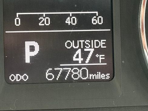 Used 2017 Toyota Corolla LE image 21