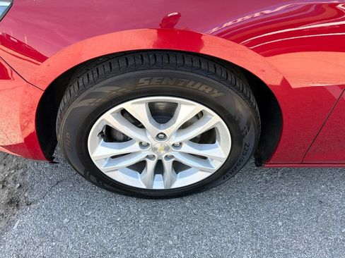Used 2016 Chevrolet Malibu LT w/ Leather Package FWD image 9