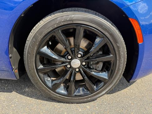 Used 2015 Chrysler 200 S w/ Comfort Group AWD/4WD image 36