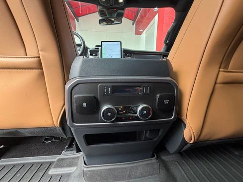 Used 2022 Ford Expedition Platinum AWD/4WD image 26
