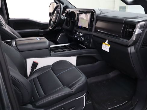 New 2026 Ford F250 Platinum image 35