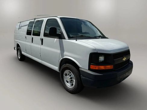 Used 2012 Chevrolet Express 2500 Extended RWD image 6
