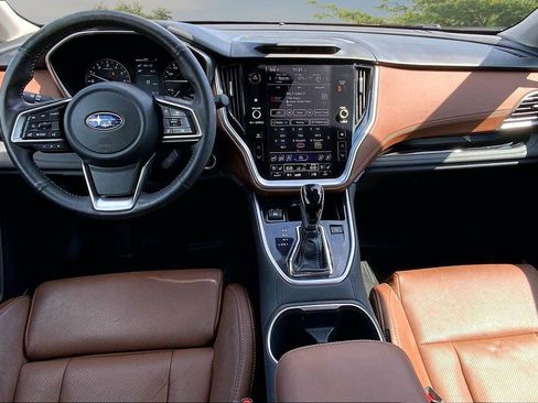 Used 2025 Subaru Outback Touring AWD/4WD image 7