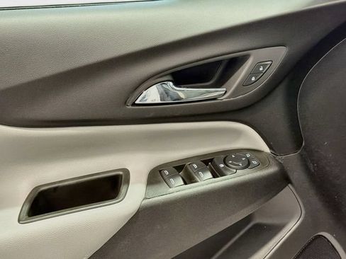 Used 2024 Chevrolet Equinox LT FWD image 15