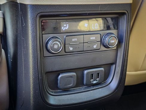 Used 2020 Buick Envision Premium AWD/4WD image 35