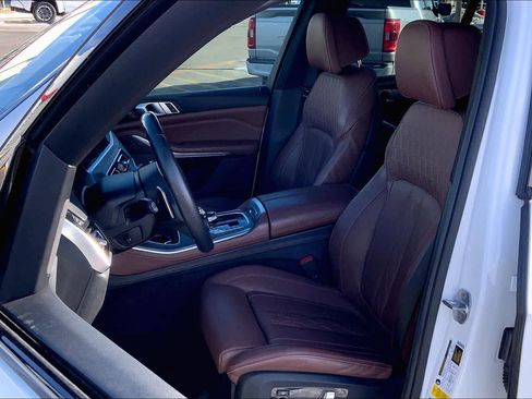 Used 2019 BMW X5 xDrive50i w/ M Sport Package image 8