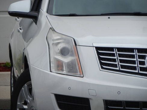 Used 2013 Cadillac SRX Luxury FWD image 8