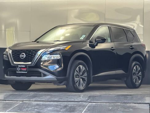 Used 2023 Nissan Rogue SV FWD image 7
