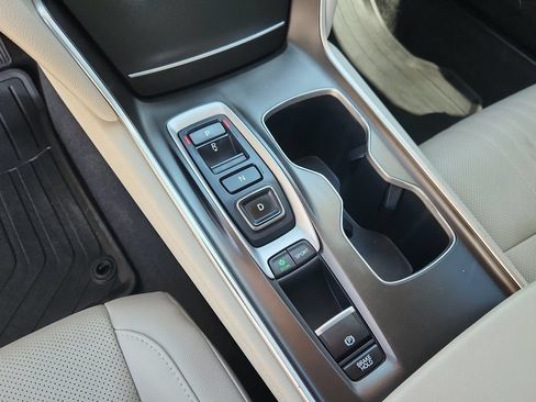 Used 2020 Honda Accord Touring image 23