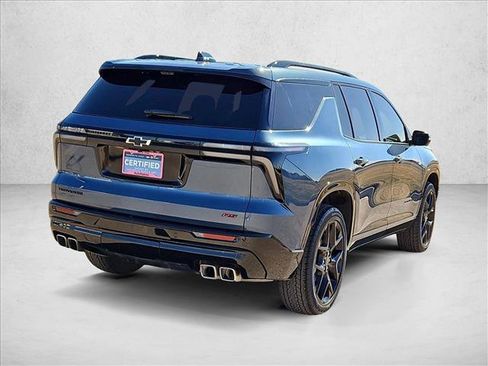 Used 2025 Chevrolet Traverse RS image 5