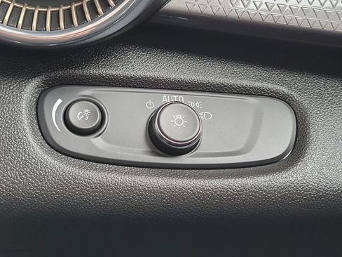 Certified 2025 Chevrolet Trax ACTIV w/ Sunroof Package FWD image 20