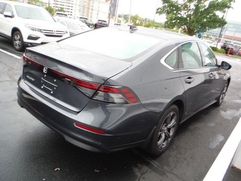 Used 2023 Honda Accord EX image 7