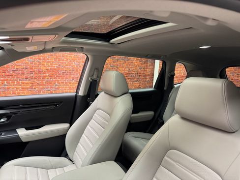Used 2024 Honda CR-V EX-L image 3