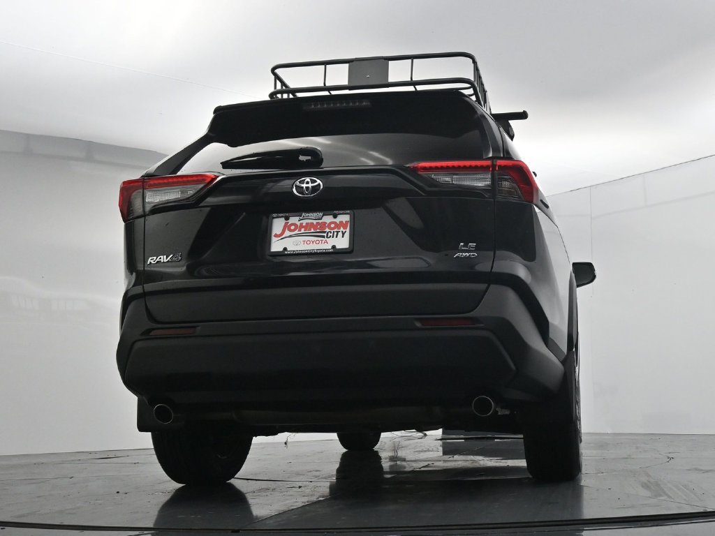 Used 2023 Toyota RAV4 LE AWD/4WD image 36