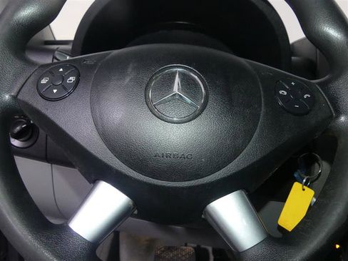 Used 2016 Mercedes-Benz Sprinter 3500 image 26