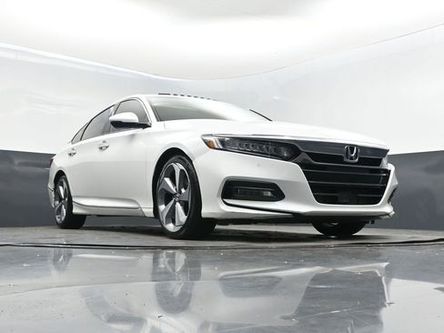 Used 2018 Honda Accord Touring image 44