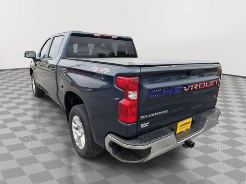 Used 2022 Chevrolet Silverado 1500 LT AWD/4WD image 3