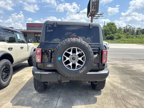 New 2025 Ford Bronco Badlands image 5