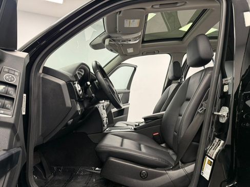 Used 2015 Mercedes-Benz GLK 350 4MATIC image 32