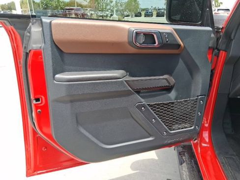 Used 2024 Ford Bronco Outer Banks AWD/4WD image 13