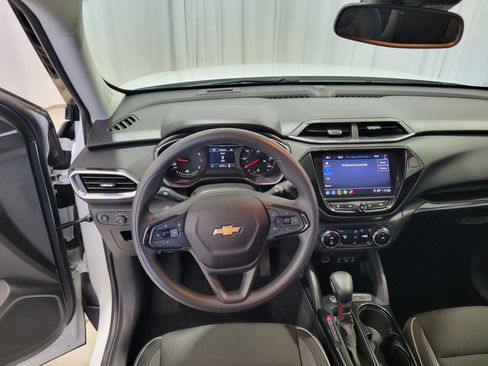 Certified 2022 Chevrolet TrailBlazer LT w/ Convenience Package image 14