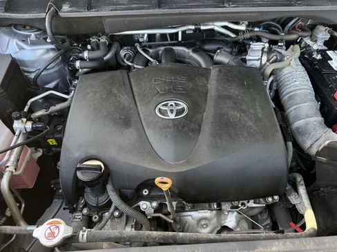 Used 2021 Toyota Highlander Limited image 37