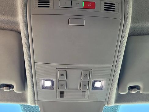 Used 2023 Volkswagen Tiguan SE AWD/4WD image 20