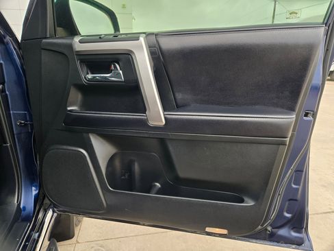 Used 2019 Toyota 4Runner Limited image 32