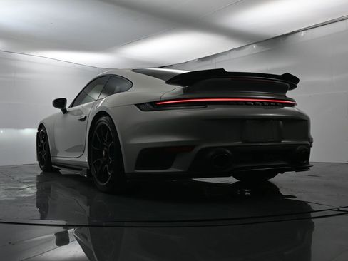 Used 2022 Porsche 911 Turbo image 43