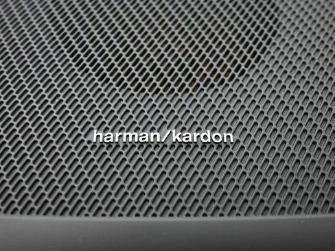 Used 2024 Volvo XC60 B5 Ultimate w/ Protection Package Premier image 18