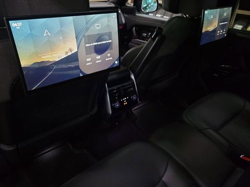 Used 2023 Land Rover Range Rover SV image 28