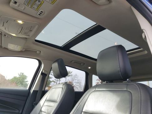 Used 2018 Ford Escape Titanium AWD/4WD image 14