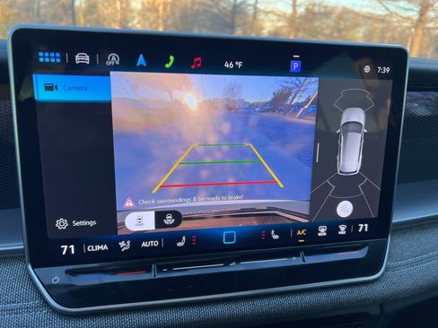 Certified 2025 Volkswagen Tiguan S image 23