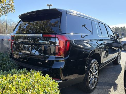Used 2026 GMC Yukon XL Denali w/ Sun & Power Step Package image 4
