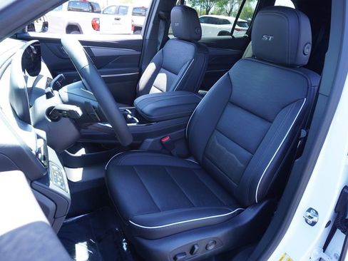 New 2026 Buick Enclave Sport Touring w/ Super Cruise Package AWD/4WD image 14