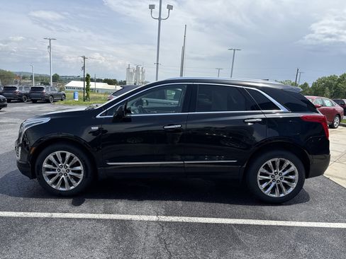 Used 2019 Cadillac XT5 Premium Luxury AWD/4WD image 2