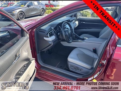 Used 2018 Toyota Camry SE image 9