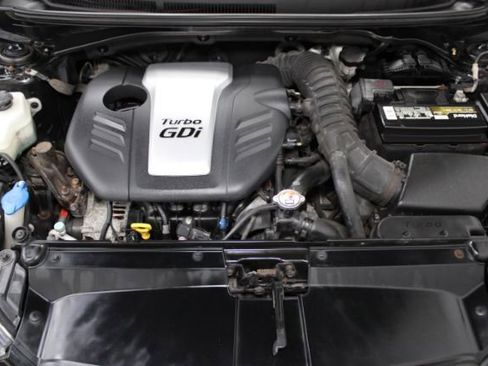 Used 2014 Hyundai Veloster Turbo FWD image 22