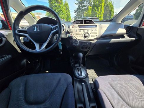 Used 2011 Honda Fit Sport image 2