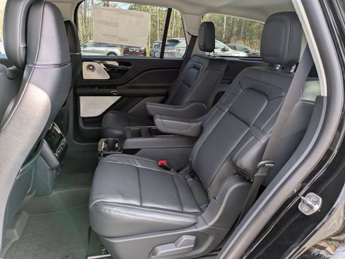 New 2026 Lincoln Aviator Reserve image 16