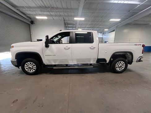 Used 2024 Chevrolet Silverado 2500 LT image 6