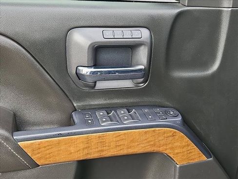 Used 2017 Chevrolet Silverado 1500 LTZ RWD image 11