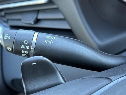 Used 2023 Buick Enclave Avenir w/ Avenir Technology Package image 39