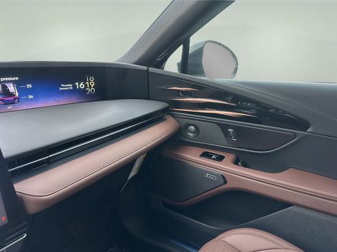 New 2026 Lincoln Nautilus Reserve image 17