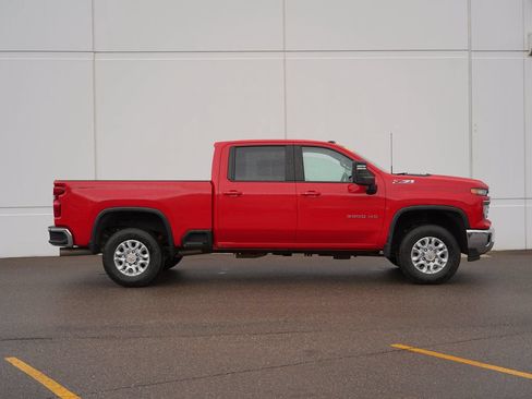 Used 2025 Chevrolet Silverado 3500 LT w/ All Star Edition AWD/4WD image 2