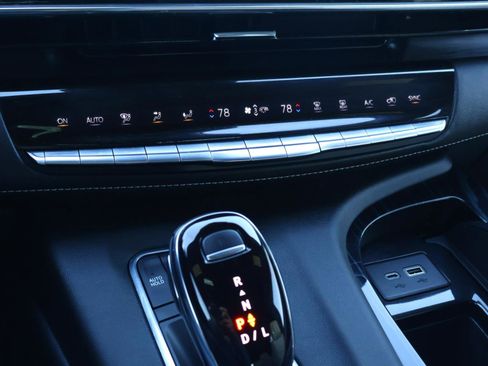 Used 2021 Cadillac Escalade Sport w/ Driver Assist Tech Package image 35